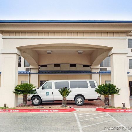 Quality Inn & Suites Airport Austin Exterior foto