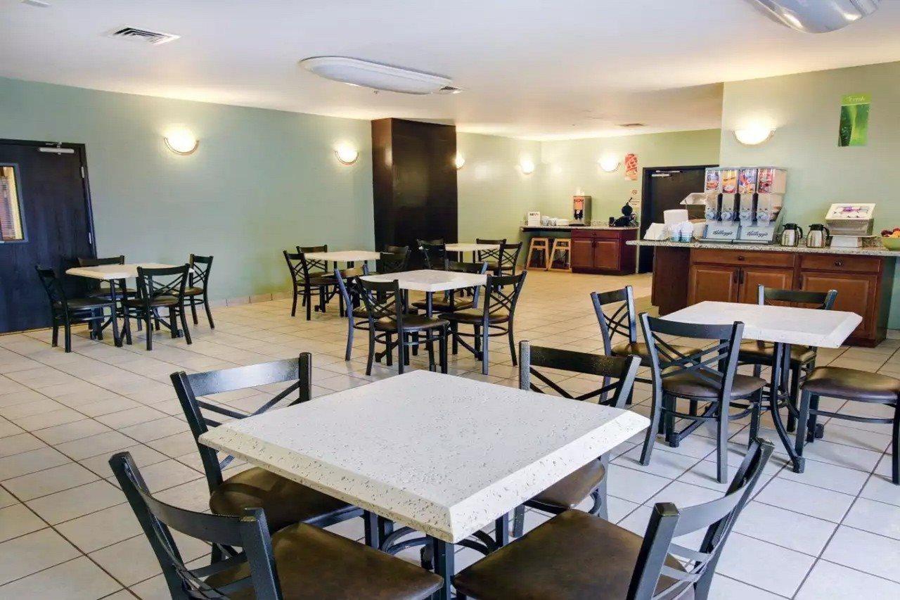 Quality Inn & Suites Airport Austin Exterior foto