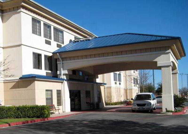 Quality Inn & Suites Airport Austin Exterior foto